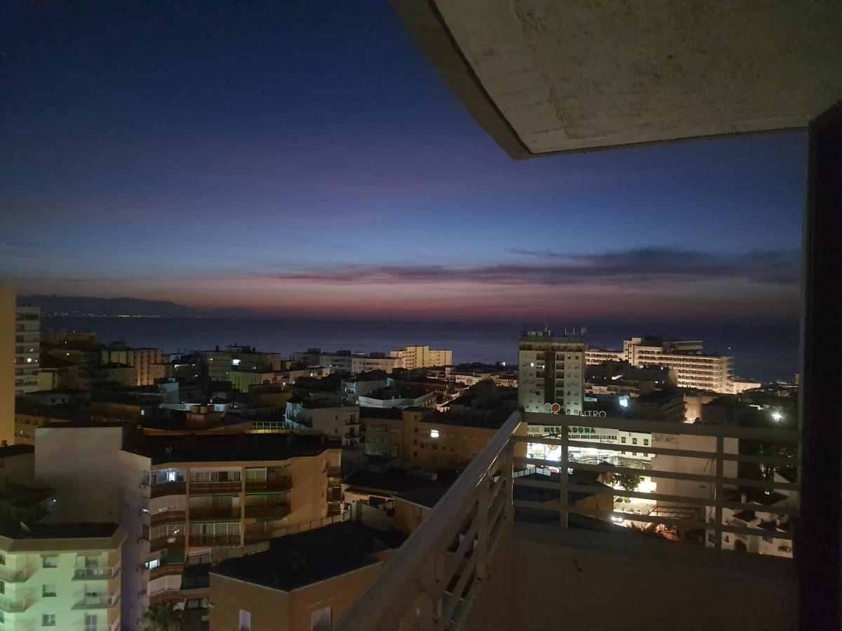 Torre Vistas Superior Apartment Торемолинос Екстериор снимка